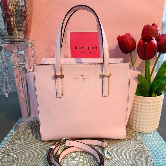 kate spade Handbags - Kate Spade 💕 Light Pink Bag